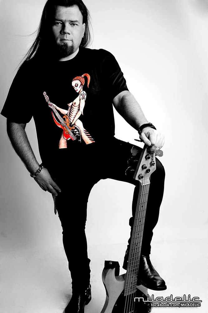 MILADELIC hand painted tshirt Gitarzysta basowy Tomik Wincent Wincenciak, Annosfera, Skowyt